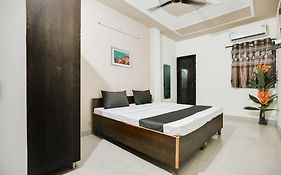 Hotel O Naz Guest House